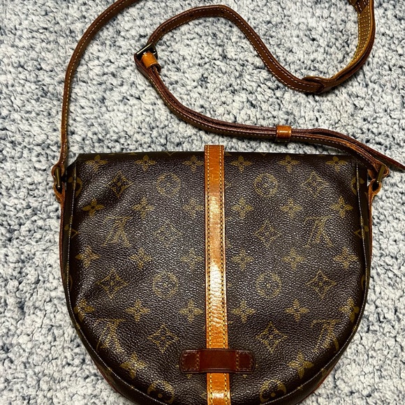 Authentic Louis Vuitton LV Crossbody bag Chantilly Brown Monogram - Picture 2 of 11
